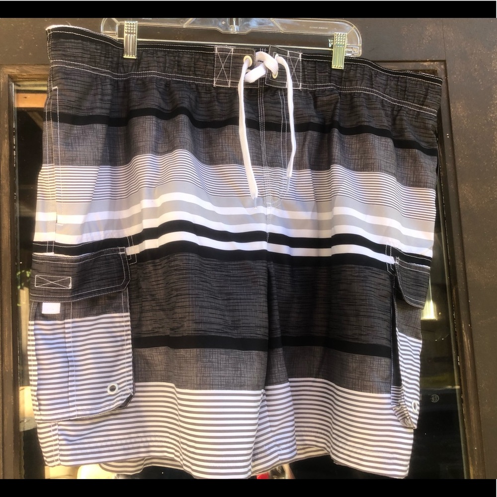 Cascade Sport Men's Swim Trunks Size XXL(New)